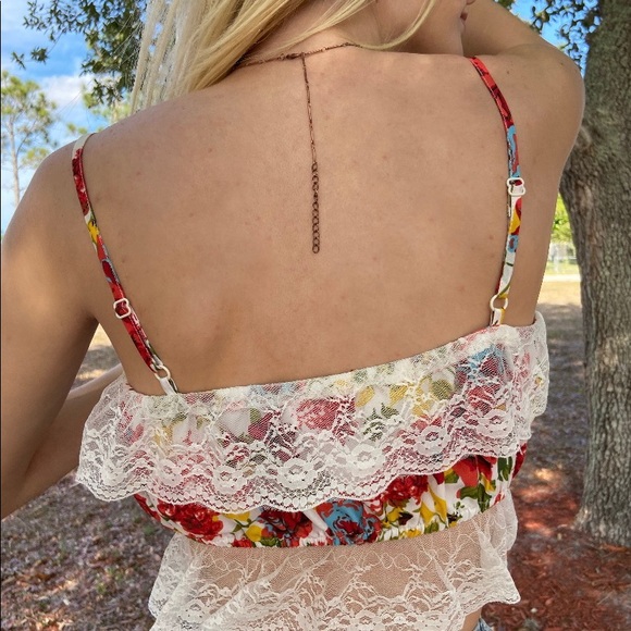 🌻 Papaya Spaghetti Strap Floral Lacy Crop Top - Picture 2 of 4